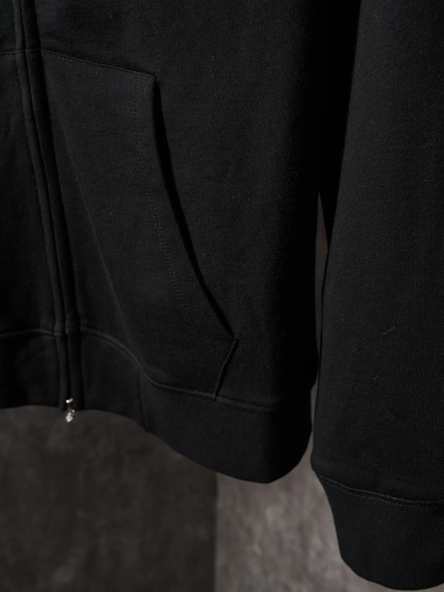 P480 Actual hanging auction】Chrome Hearts/Chrome Hearts ch solid color embroidered letter hooded sweatshirt [Ready stock] S M L genuine 22939 purchased and developed, 420 grams of 100% cotton combed cotton fabric, 440 grams 1*1 matching high-end fashion brand rib, fabric enzyme wash, imported embroidery, customized 1:1 leather strips, customized 1:1 nameplate, customized 1:1 zipper, customized 1:1 trademark, loose version